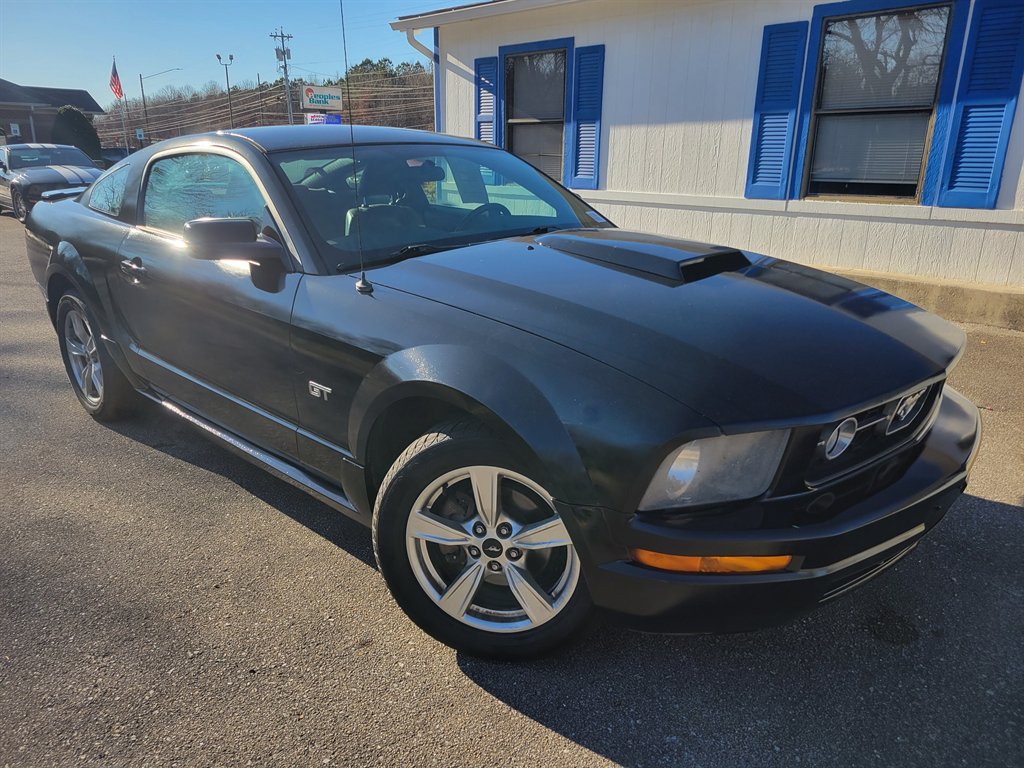 2008 Ford Mustang Deluxe