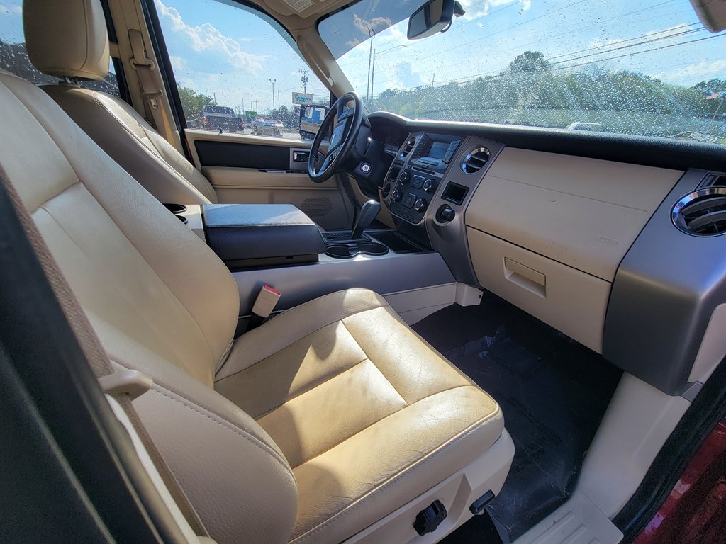 2015 Ford Expedition XLT - Photo 8